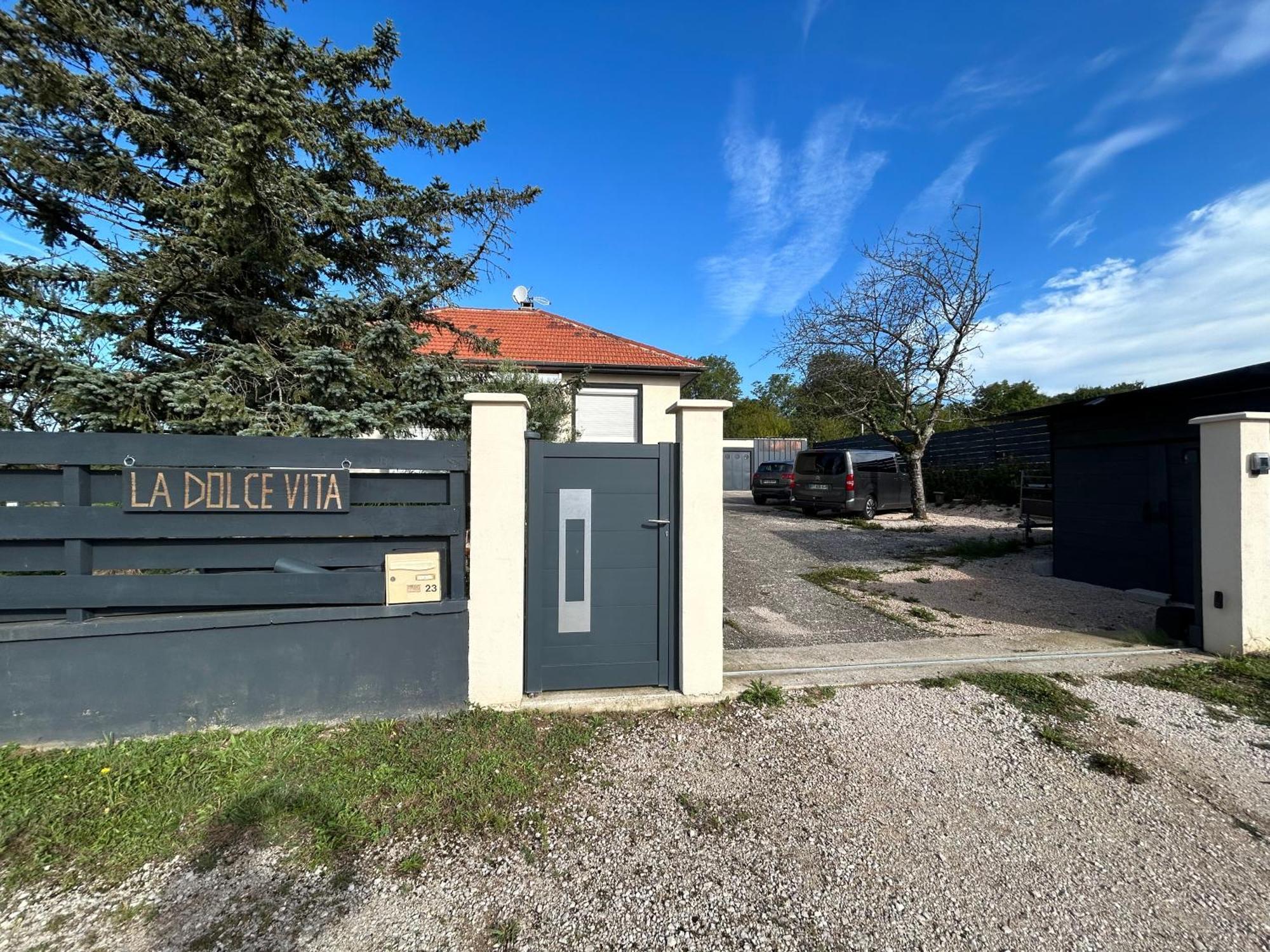 La Dolce Vita Saint-Seine-en-Bache Екстер'єр фото